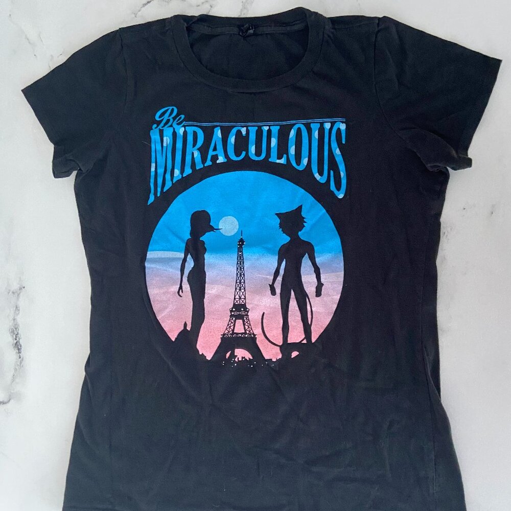 Hot Topic T-shirt Miraculous: Tales Of Ladybug & Cat Noir Eiffel Tower Silhouett